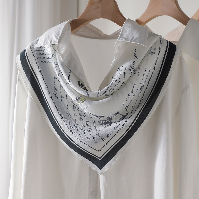 Foulard 100% Soie de Mûrier 65 - Vintage Fashion Journal avis et prix