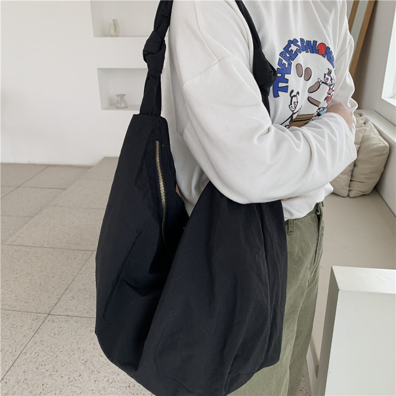Youda-Grand Sac à Main en Nylo - Vintage Fashion Shop avis et prix