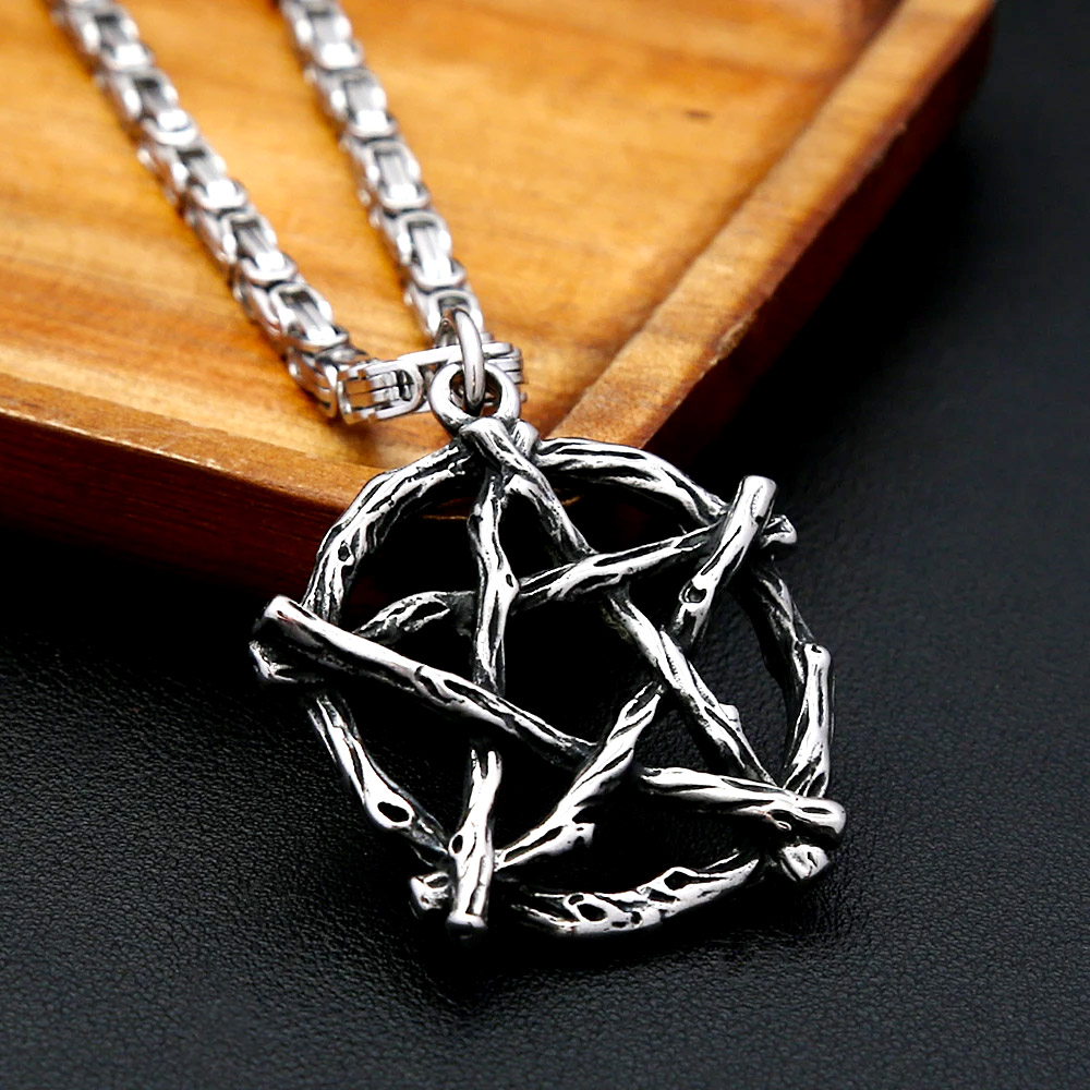 Collier pendentif pentagramme  - Vintage Fashion Outfits Men avis et prix